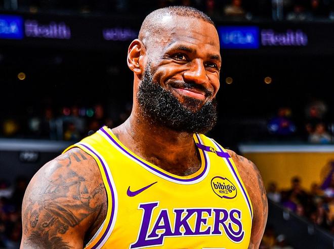 31分9板6助！就在今天，3項前無古人的NBA紀錄被老詹達成了