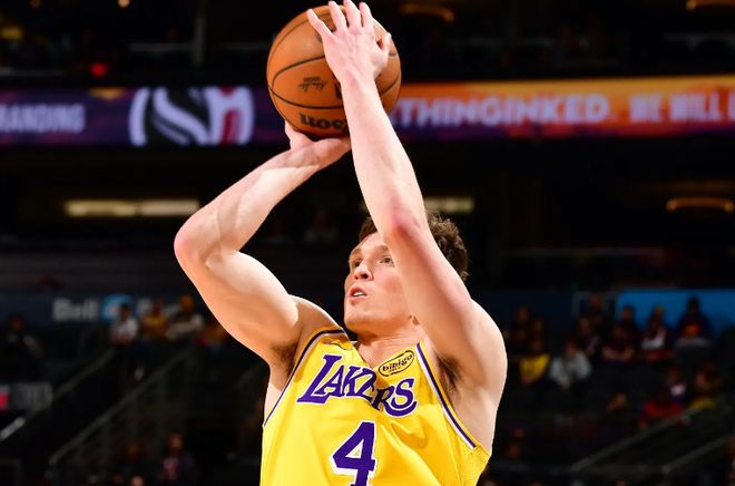 還沒(méi)搞清狀況！湖人側(cè)翼新星再不努力可能都要被球隊(duì)放棄了？