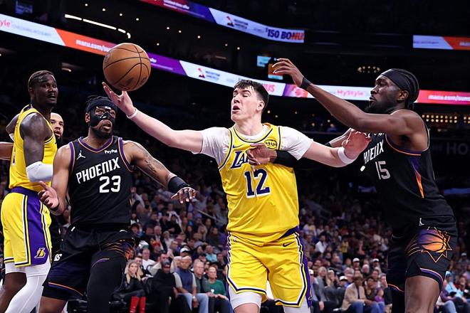 畢竟只是一名角色球員，湖人側(cè)翼新援的表現(xiàn)已經(jīng)對(duì)得起工資了？