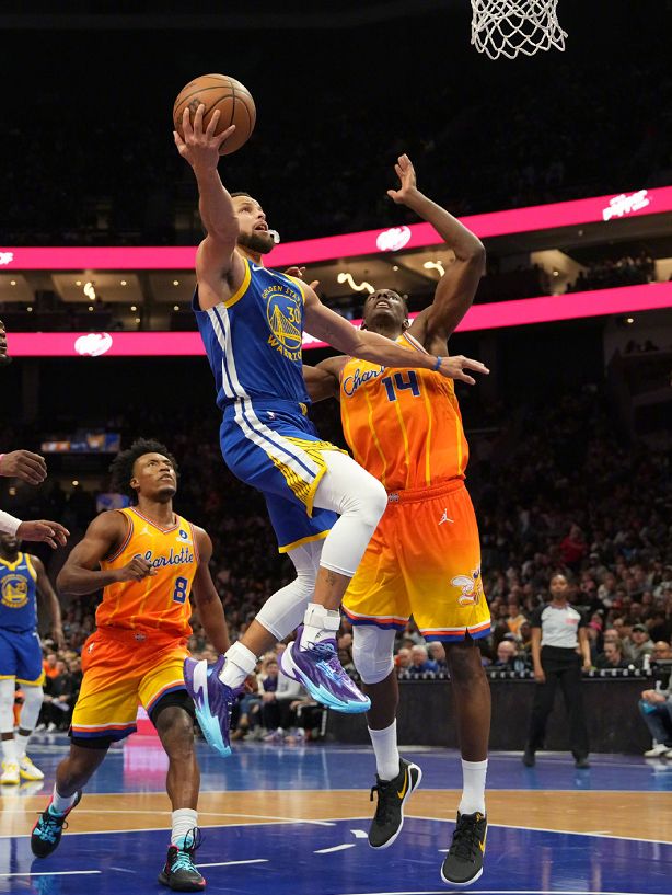 格林10+8+12庫里5記三分，黃蜂后場雙槍空砍60分，勇士交手7連勝