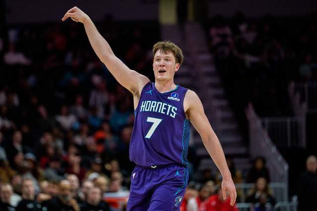 必進全明星！黃蜂小將一數據超越庫里 僅僅20歲真是明星坯子