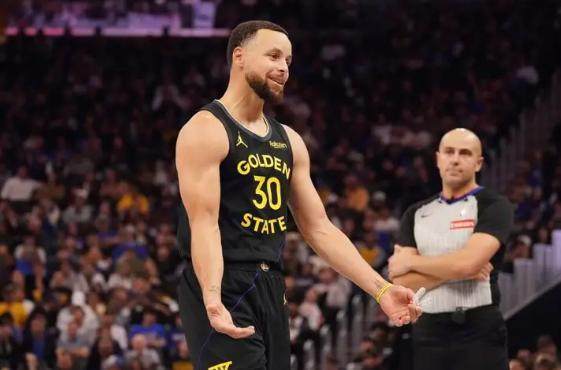 右股四頭肌挫傷！庫里將休戰至少一周