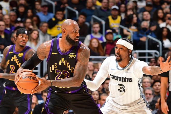 淚目！41歲詹皇轟31+9+6再創神跡：湖人關鍵時刻11勝0負真猛