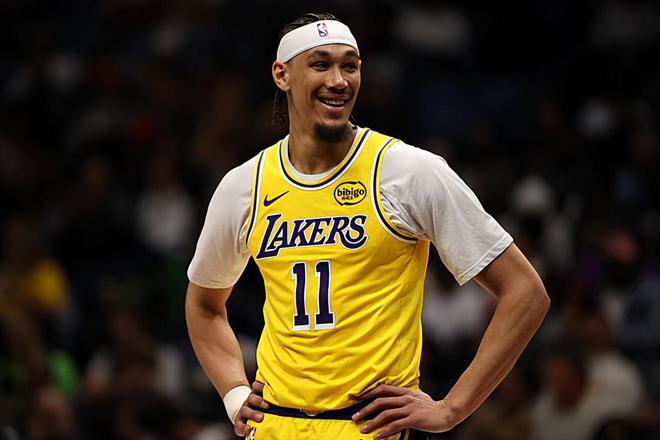 湖人先發中鋒狀態提升了，替補中鋒的狀態卻又有所下滑了？