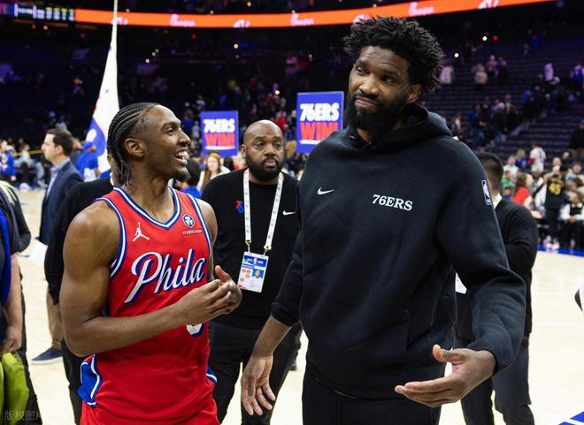 越老越妖！詹姆斯末節13分，助湖人4分險勝，這一戰我看清6大球星