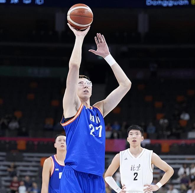 周琦多恐怖？杜鋒帶隊考察 場均24分鍾26+13 北京記者高呼太強