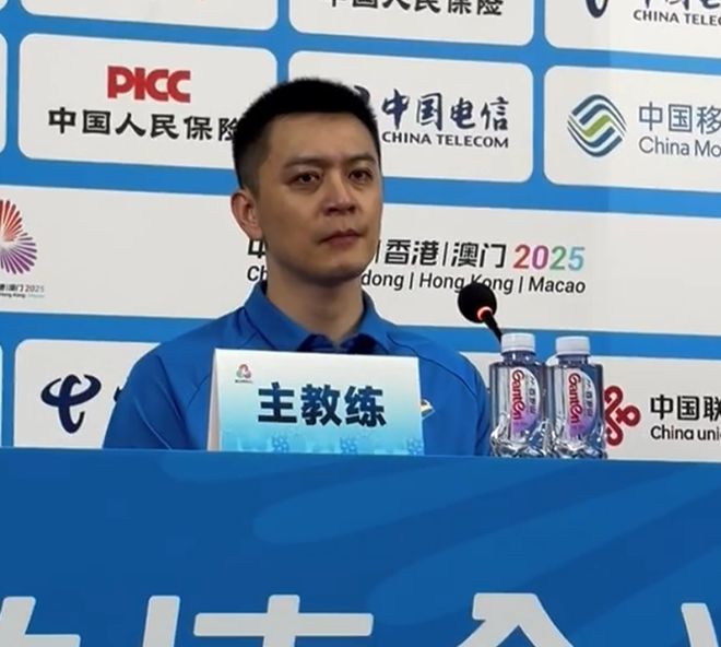 遼寧無緣決賽采訪！楊鳴回應趙繼偉傷勢，再談遼粵對決展傷感話題