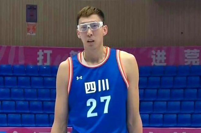 全運男籃：周琦33+14四川大勝北京進四強 胡金秋24分方碩19分