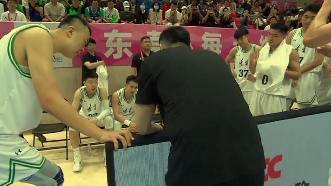 遼寧輕取山東，趙繼偉為啥手感冰涼?11次助攻功不可沒,原帥好樣的