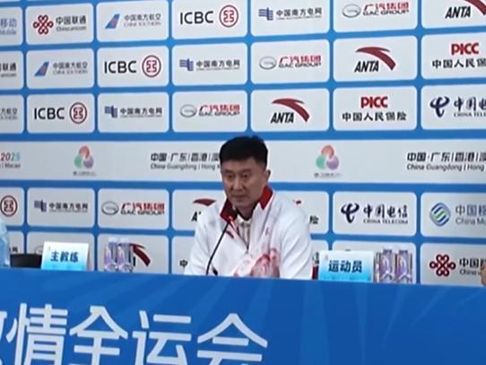 杜鋒：希望球員果斷把握機會，沒有機會的話給同伴創造機會