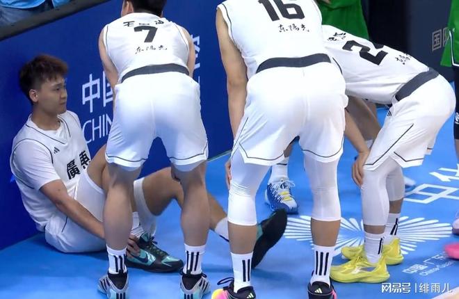 廣東隊首枚金牌！男籃強力中鋒正式退賽，朱芳雨將全力挖走薩姆納