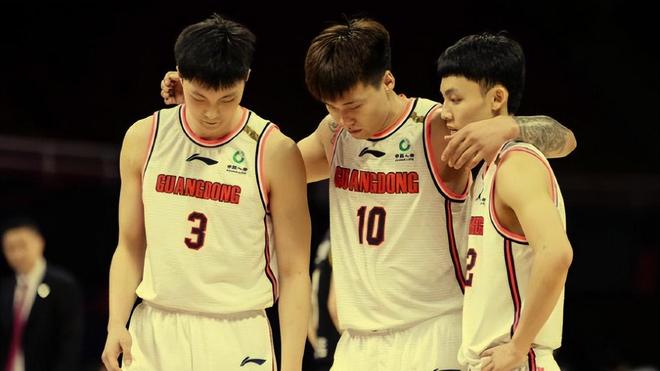 胡明軒僅得8分！徐傑18+7，趙睿13+4+5,廣東男籃36分大勝順利奪冠