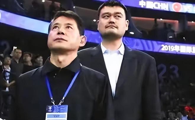 逼姚明退役，他憑一己之力讓中國籃球倒退了二十年