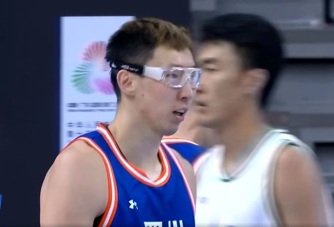 四川獲得季軍！1人成為贏球奇兵，球迷：周琦600萬應分點給他