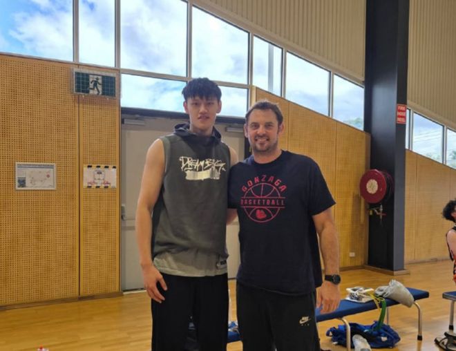 不打CBA了？曾凡博收到澳洲球隊邀約，預計回歸國家隊！