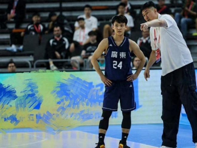 廣東男籃六連勝奪冠！誰是這枚金牌最大的功臣，答案非徐傑莫屬！