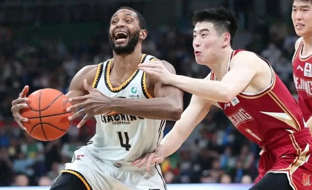 正式官宣！CBA爭議外援加盟上海男籃，攜手張鎮麟，衝擊總冠軍