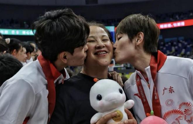 杨力维：要把全运会金牌献给天上的父亲，他一定看得到