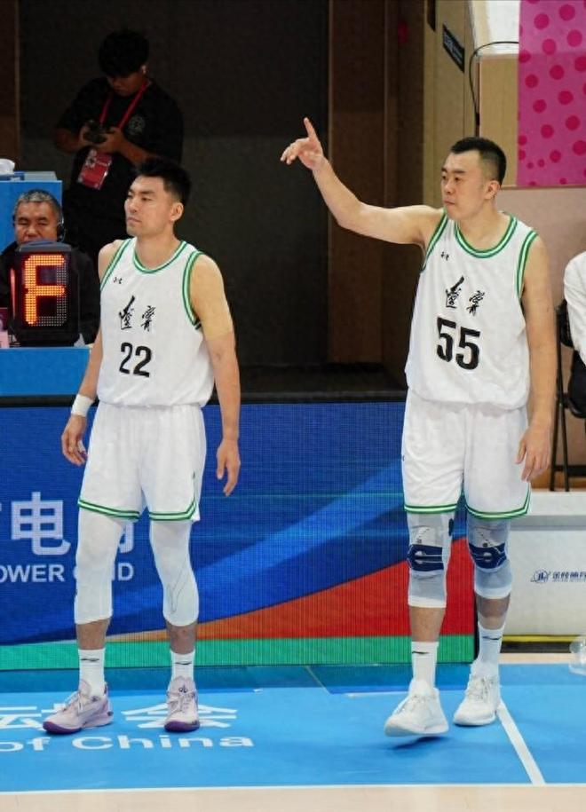 杨鸣开始备战新赛季！六名年轻球员将被重用，辽篮刮起青春风暴