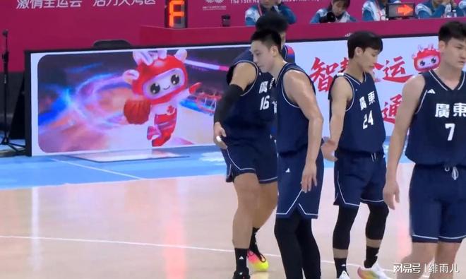 不打了！四川男篮陷入“欠薪”风波，广东队有望挖走萨姆纳？