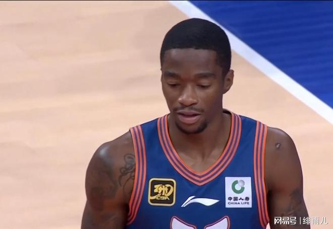 不卖了？四川队可能强行留下萨姆纳，广东队第四外援补强计划落空