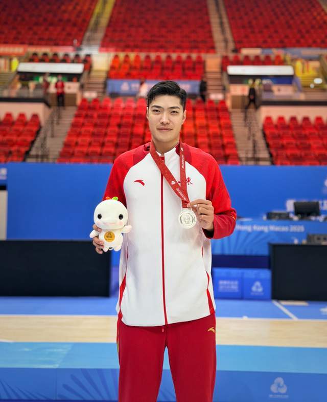 2米11大汉发声，总结全运会，新赛季仍不回山东，新东家已改了名