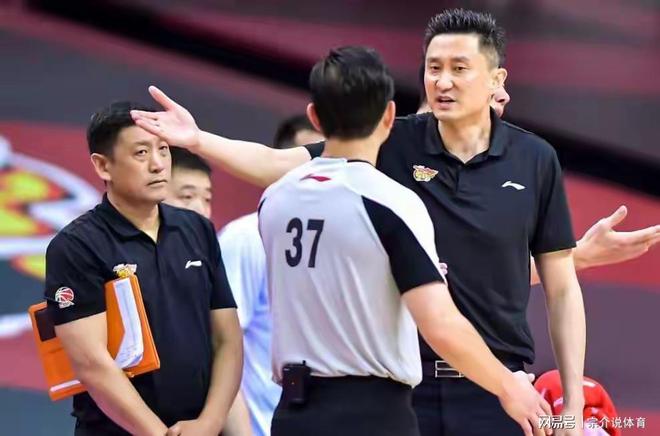 CBA宣布重要决定，裁判终于被监督，混子要被淘汰，天终于亮了