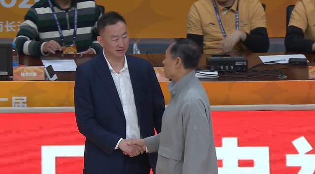 首秀狂输31分！老帅被刘维伟给上一课，就这水平靠啥去夺冠？