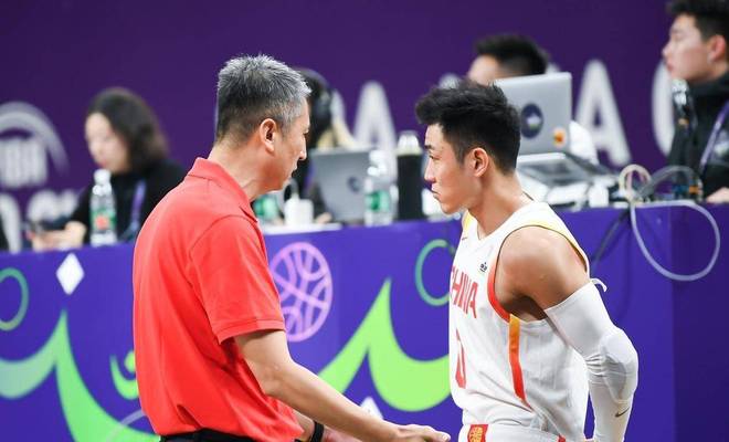 中國男籃打完兩場世預(yù)賽后，陣容或做出調(diào)整，4人國家隊前景不妙