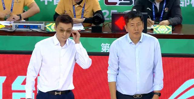 姜还是老的辣！丁伟给少帅好好上一课，3大强援合砍55分，挺进8强