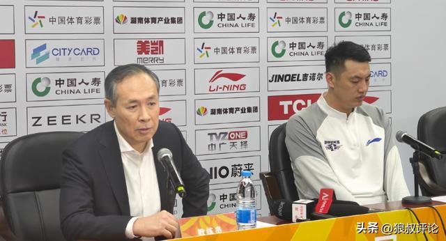 許利民：北京男籃現(xiàn)在問(wèn)題是“軟” 奧莫特去留還需后續(xù)人員的評(píng)估