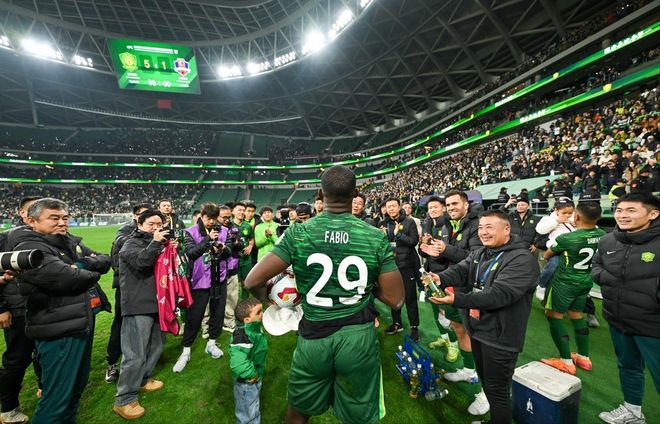 潰不成軍！中超+杯賽冠軍，海港+國安亞冠全部墊底，32戰僅5勝