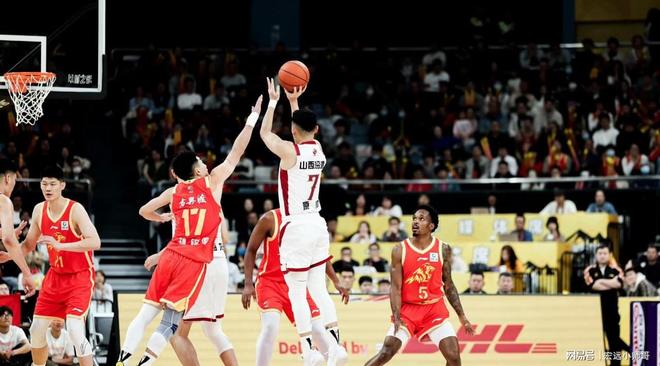 如何限制山西的兩名超級外援，廣廈只用了一招，杜鋒該好好研究了