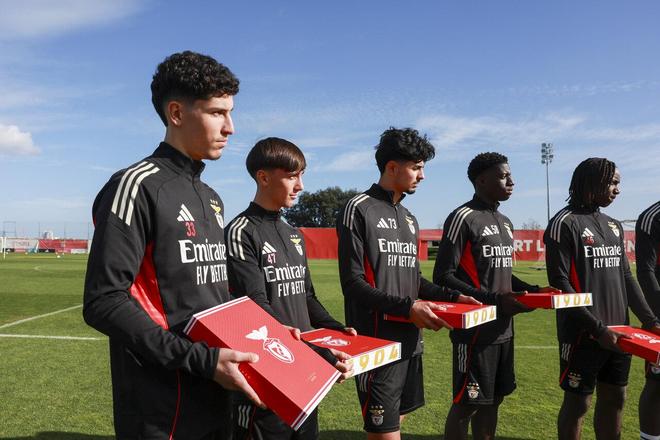 穆里尼奧讓17歲小孩，三天在歐冠和聯賽首秀，至于22歲，抱歉老了