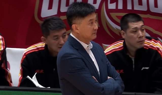 就這還想奪冠？打浙江僅贏3分，杜鋒差點(diǎn)被丁偉上一課，徐杰13+4