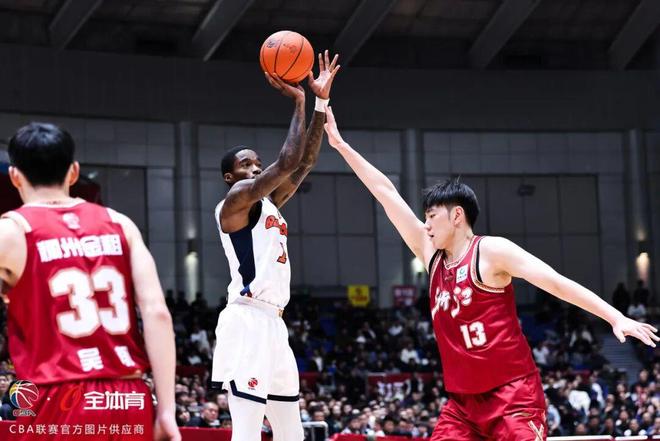 6人得分上雙，廣東101-98力克浙江