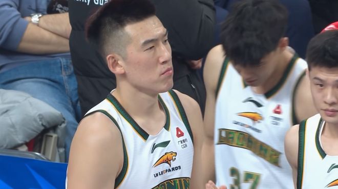 杠上了！京遼戰被驅逐后，楊鳴深夜發視頻回應裁判：必須學會回擊