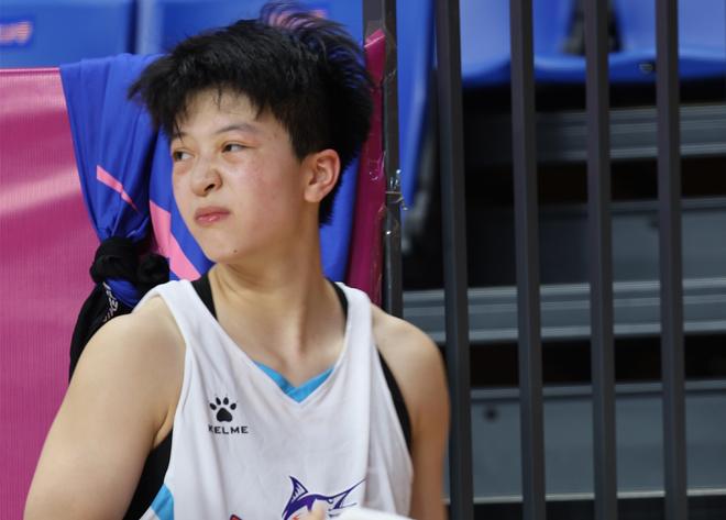 準絕殺后再轟20分！中國女籃23歲MVP新星崛起：宮魯鳴栽培她？