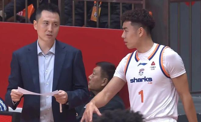 上海男籃力克江蘇，王哲林16+8古德溫25+12，小將32分讓人驚喜