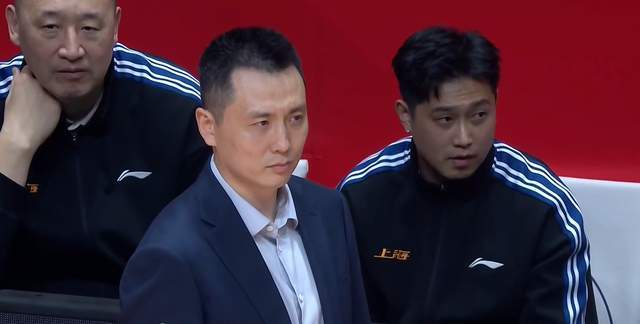 為何大勝江蘇？為何棄用洛夫頓？賽後盧偉給出答案，又點名張鎮麟