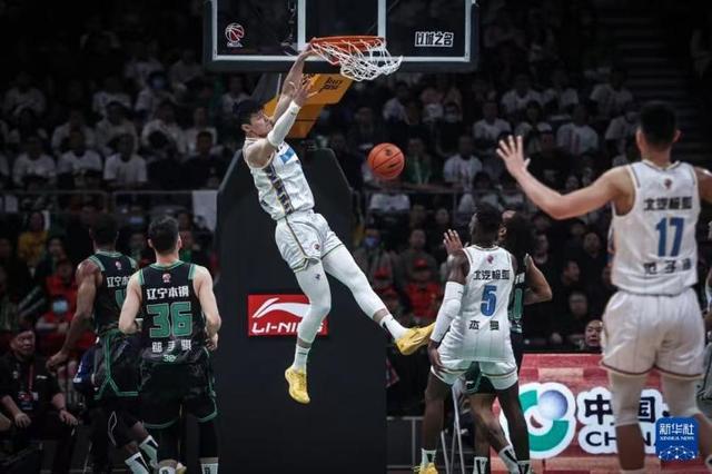 CBA｜首鋼與曾凡博續約三年 一起為北京而戰