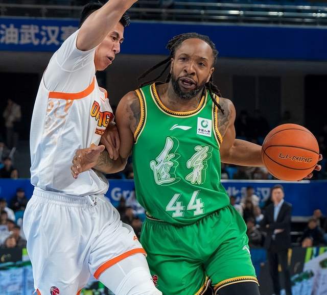 曝遼寧計劃裁掉奧利弗！會有新外援，楊鳴還想搏一搏