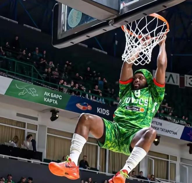 山西簽36歲老將外援，將裁掉黑根斯；首鋼確認裁掉奧莫特