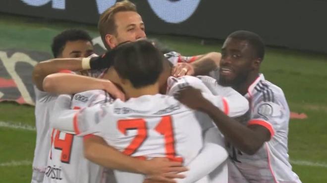 德甲霸主擋不住！4-0橫掃，15輪不敗，狂轟55球，領先第二名9分！