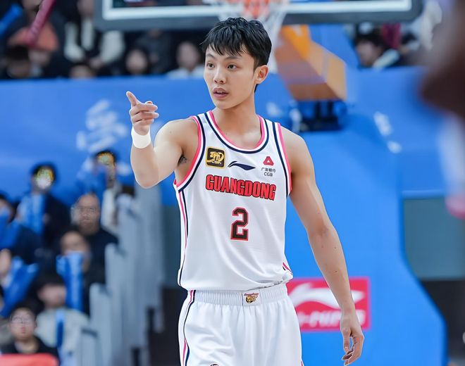 廣東隊5連勝！CBA記者大讚1人：他的功勞占了八成