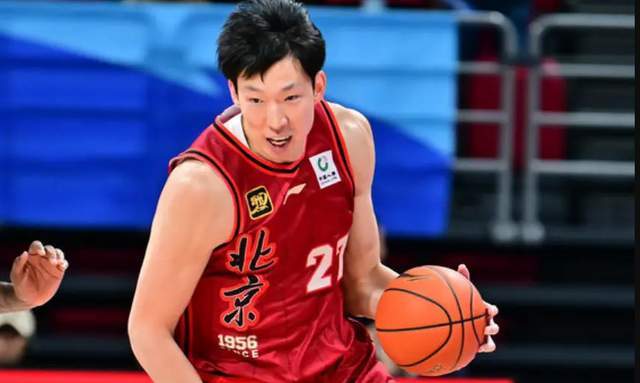 戰略性傷退？周琦又不去烏魯木齊了，缺席客戰新疆男籃，懂得都懂