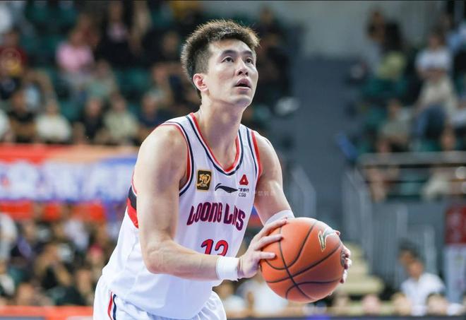 郭艾倫新賽季隻打2場，一階段基本報銷；深圳隊主教練下課