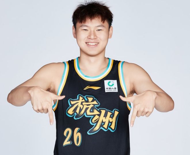 廣廈96-64遼寧3利好！吳驍回暖，林秉聖蛻變攻守一體，三外太好用