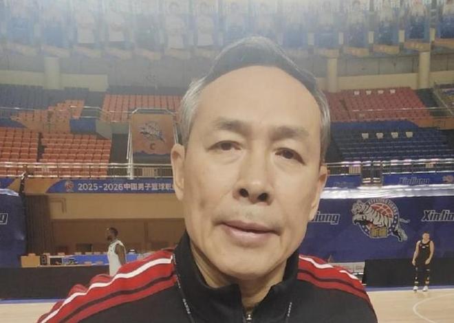 許利民：周琦腰傷恢複不錯下場出戰，大、小外援目前都在尋找