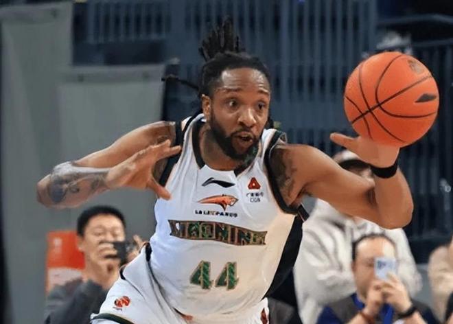 都是假象！遼籃三因素致輸球 32分慘敗打醒楊鳴 陣容補強勢在必行